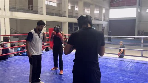 ŤĤÊ****VÎĽĽÂÏŊ☠️🖤🖤🖤 on Instagram: "#army #boxing #boxingtraining"