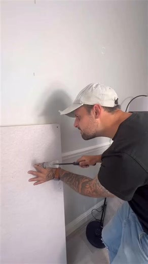 HOW TO PATCH REPAIR HOLE IN YOUR WALL #shorts #fixit #diy #drywall #plaster #howto #homeimprovement | Richard Garcia | Facebook