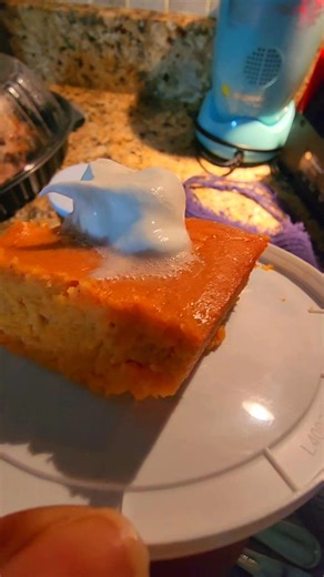 High-Protein Sweet Potato Bake Ingredients: ½ sweet potato (cooked & mashed) 1 egg ¾ cup Greek yogurt 1 serving Black Girl Collagen Cinnamon (to taste) A splash of vinegar Natural sweetener of your choice (optional) Nutrition: Whole pan: ~330 calories (depending on sweetener) Protein: 34g Instructions (Simple Version): Preheat oven to 350°F (175°C). Mash the sweet potato and mix with the egg, Greek yogurt, Black Girl Collagen (discount code FIVEWOMEN) , cinnamon, vinegar, and sweetener. Pour mix