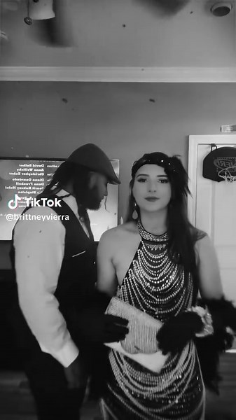 Great Gatsby Theme Party: Roaring 20s Inspiration