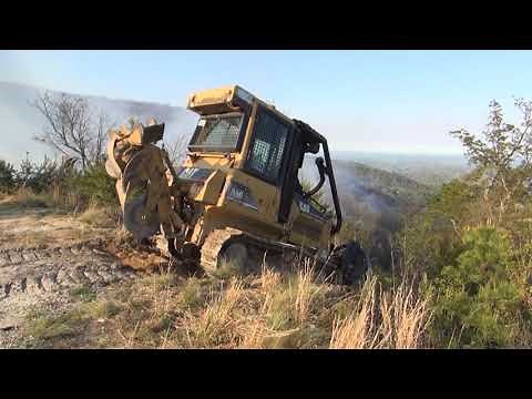 Bluff Mountain 2016 | Dozer digs containment down mountain