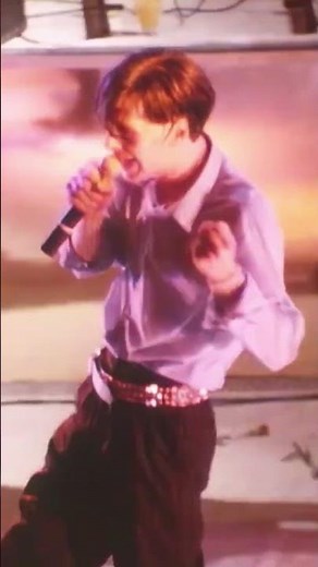 Simple Minds performing New Gold Dream - Live in Newcastle, 1982.
