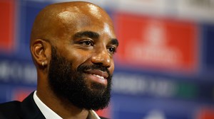 Lacazette completes Lyon free transfer on three-year deal in sensational return