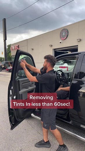 Removing unwanted tinted windows in less than 60sec! Try it your self! save 💵! #fyp#cars#viral#tint#removal#fypシ