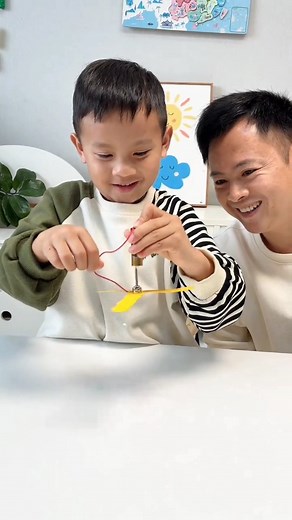 Here’s a fun little science experiment you can try at home — build your own mini fan! Using just fan blades, a magnet, a screw, a battery, and some wires, you can create a spinning fan that works like magic. It’s simple, exciting, and a perfect way to spark curiosity and creativity in kids. Save this easy DIY science project for your next fun learning day! | Paper Craft Ideas