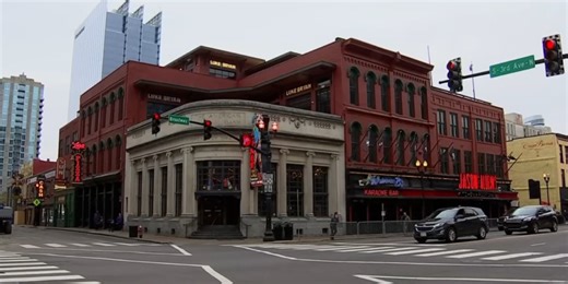Man charged after wandering into traffic on Broadway, breaking WeGo bus window