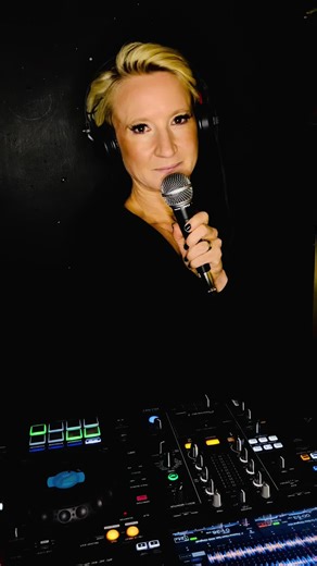 Reviving 80s Hits: Melodic Techno Remix of 'Fade to Grey'