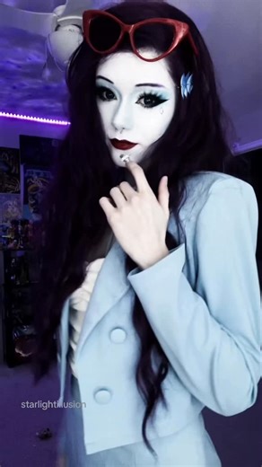 ☆ Peyton ☆ on Instagram: "i used to be soo insecure of how pale i was omg im def redoing this cosplay soon it came out so rough contacts from @pinkyparadisedotcom as alwaysss - - - - - - #cosplay #cosplaymakeup #cosplayer #makeup #cosplayersofinstagram #cosplayersofig #tiktokcosplay #tiktok #mylittlepony #mylittleponycosplay #rarity #raritymlp #raritycosplay #glowup #nostalgia #cosplayersoftiktok #facepaint #mlpeg #mlpfim"