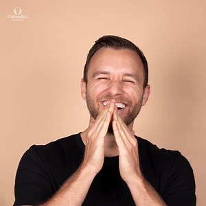 A multi-tasking wonder product, Medi-Soothe is used to soothe irritated and compromised skins, reduce redness, repair skin integrity, and increase barrier recovery. Perfect on the face and body and after laser, IPL, microdermabrasion, peels, sunburn, and any skin trauma leaving the skin red and sensitised. SHOP Medi-Soothe in-clinic or at: www.ocosmedics.com/detail/medi-soothe #OCosmedics | O Cosmedics