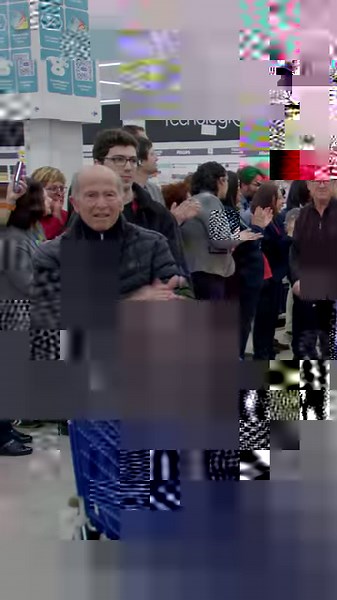 Alfafar no es una reapertura, es… 💛Un símbolo de nuestro compromiso con los clientes, equipos y proveedores. ❤ Un símbolo de nuestra fuerza colectiva a la hora de movilizarnos para reconstruir, renovar, formar, innovar, apoyar, trabajar con nuestro espíritu de combate y abrir una tienda de excelencia. 💛 Un símbolo de nuestra capacidad comercial y fuerza colectiva que no se puede copiar de nuestros equipos Muchas gracias a todos!!! Vamos Alfafar Vamos Carrefour España | Carrefour
