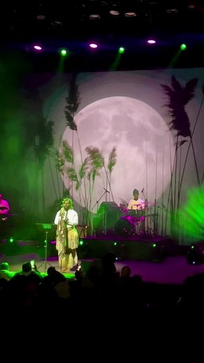 Nkosi Ngigcinel' Umama: Sjava's Soulful Performance