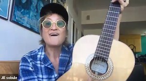 Jill Sobule - Musiczoom for the Internet Archive