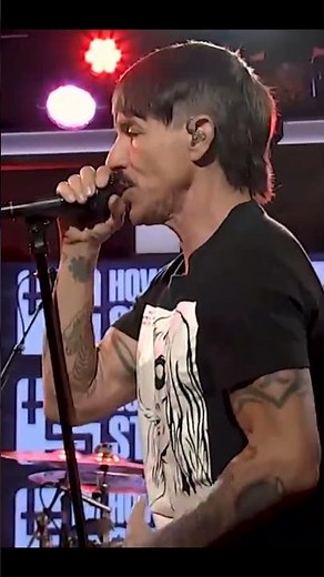 Red Hot Chili Peppers Give It Away #liveandkickingmusic