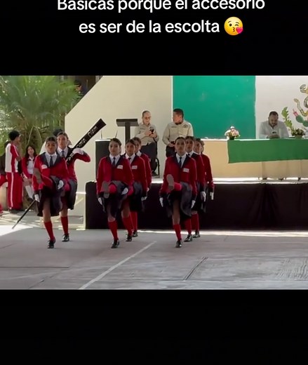 Escorta de Bandera: Importancia y Accesorios