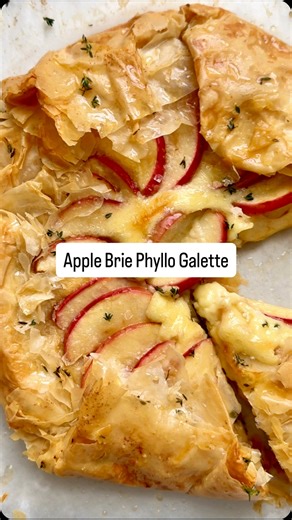 Sally McKenney on Instagram: "Sally’s Pie Week Day 4 🥧 Recipe below or comment SEND for the printable version with extra tips, make-ahead instructions, substitutions etc #sallyspieweek ⠀⠀⠀⠀⠀⠀⠀⠀⠀ 🍎🍯 Apple Brie Phyllo Galette, serves 8 -1/2 cup (8 Tbsp; 113g) salted butter -2 tsp fresh thyme leaves -8 oz (227g) phyllo dough, thawed (10 14x18-inch sheets) -8–12 ounces (227–340g) brie -4 small apples, sliced (I use Honeycrisp) -2 Tbsp brown sugar -honey, flaky sea salt, fresh