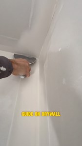 👇🏼3 way corner tips 👇🏼 * make sure your following me for more drywall and painting tips * Get my FREE ebook on patching 🔗in bio or DM me “FREE EBOOK “ to get link sent to you 🔗 in bio for TRAINING to save you time and thousands of $$ 🔗 in bio for tools to get you started Here’s some awesome tips on 3 way corners !! 1. Inside corners especially 3 ways are likely the most difficult thing to learn and do well.. 2. After taping we will use a 6 in knife to hand do corners. 3. We do 2 coats in 