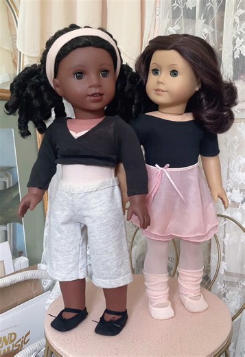 Claudie and Ruthie are ready for ballet class! 🩰 #americangirl #dollcollector