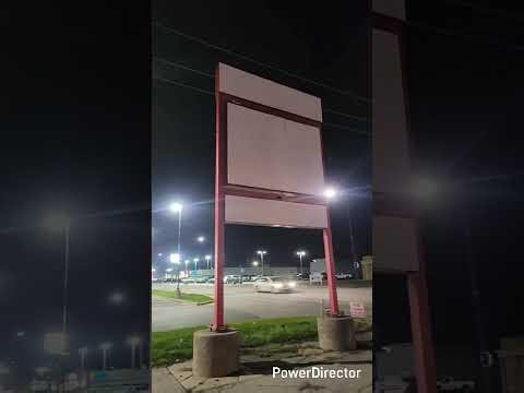Exploring an abandoned Speedway gas station in Bremen Indiana.