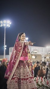 4.9M views · 16K reactions | Best moments ‍❤️‍鹿❣️ . . . follow me :- @charlee_creation . . . . . . . . #charlee_creation #couple #wedding #couplegoals❤ #weddingphotography #bride #weddingcouple #moment #beautiful #moments #couplelove | Arun Kumar | Facebook