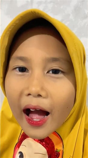 Singing the gecko song on the wall #diy #creative #viral #art #craft