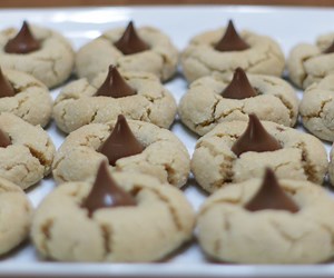 Peanut Butter Blossom Cookies