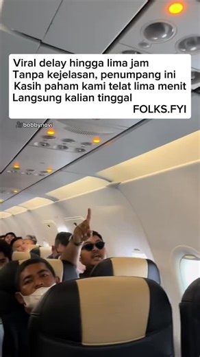 BERITA VIRAL TERKINI on Instagram: "Sejumlah penumpang maskapai Super Air Jet mengeluhkan keterlambatan penerbangan menuju Denpasar pada Kamis (12/2/2026). Pesawat yang semula dijadwalkan berangkat pukul 13.00 WIB dilaporkan baru lepas landas sekitar pukul 18.00 WIB atau mengalami penundaan kurang lebih lima jam. Kekecewaan penumpang memuncak lantaran tidak adanya penjelasan resmi terkait penyebab keterlambatan tersebut."