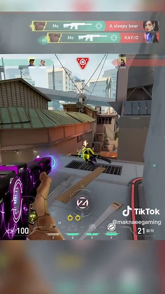 Replying to @/ #valorant #maknaeegaming #astra #split