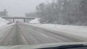 Be careful out there! AAA has some safety tips for winter weather driving! 📰: https://www.wwnytv.com/2024/11/29/crash-interstate-81-aaa-provides-tips-snow-driving/ | 7 News