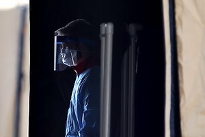 Senate Democrats propose $25,000 hazard-pay plan for essential workers
