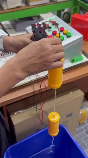 သုံးလက်စကို အစားထိုးဖို့ပဲ ဖြစ်ဖြစ်၊ အသစ်တပ်ဆင်ဖို့ပဲ ဖြစ်ဖြစ်။ 🔧 Double Float Level Switch – Liquid Level Detection အတွက် အကောင်းဆုံးရွေးချယ်မှု! 🔧 💡 အရည် Level ကို တိကျစွာ သိရှိနိုင်ဖို့ Level Switch တပ်ဆင်လိုက်ပါ! 📌 အထူးလက္ခဏာများ ✅ Dual Float Design – ရေ အတက်အကျကို တိကျစွာ ချက်ချင်းသိနိုင်ခြင်း၊ ✅ Durable Body – Chemical, Oil, Water စတဲ့အရည်တွေအတွက် သင့်တော်ခြင်း၊ ✅ Easy Installation – Threaded Mounting နဲ့ Bracket ပါသဖြင့် လွယ်ကူစွာ တပ်ဆင်နိုင်ခြင်း၊ ✅ PLC, Controller, Alarm System များ