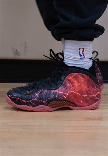 Nike Air Foamposite One 'Stranger Things' Sneaker Review