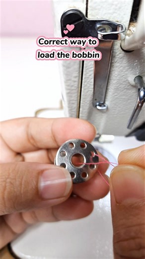 Correct Way of Loading the Bobbin✅️ ‪@Sewing-with-shamima‬ #shorts #shortsfeed #trending #tips