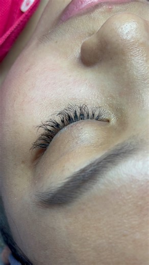 3.2M views · 47K reactions | Lash extension gone wrong Reposted from my 2023 video | Fabulash and Nail by Me - VENUS | Facebook