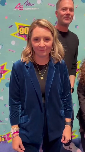 Beverley Mitchell Reunion at 90sCon: A Blast from the Past!