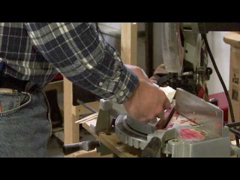 Home Improvements : How to Cut Crown Molding Angles