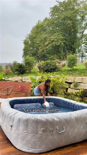 Comment vider un spa en 5 min chrono ? Avant, c’était la galère… mais ça, c’était avant ! Avec la pompe d’évacuation 2-en-1 Gardena, tout devient simple : 💧 Installation rapide en 2 minutes 🚀 Débit ultra puissant (20 000 L/h, même avec des débris) 👌 Aspire l’eau jusqu’à 1 mm de résidu 🏠 Utile aussi pour caves et garages inondés Bref, vider mon spa est devenu plus rapide que de le remplir Merci @gardena.fr Et cette pompe, vous la connaissez ? Dites-moi en commentaire ! | la.case.de.steph