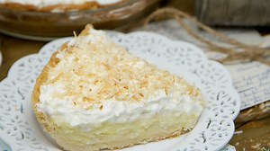 34K views · 612 reactions | I've never been to a Southern cafeteria that didn't serve coconut cream pie!! This homemade coconut cream pie checks all the boxes!! | Divas Can Cook | Facebook