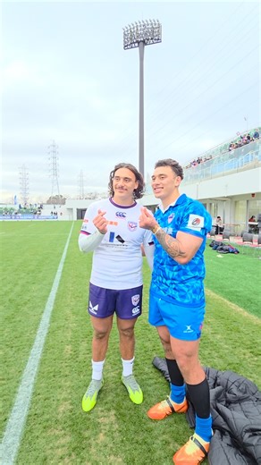 リーグワン （ジャパンラグビー リーグワン） on Instagram: "今日12月13日は NTTリーグワン2025-26開幕 & #センターの日！ S愛知vs花園Lの試合でリーグワンデビューが12番と13番のセンター同士の双子対決となったNZ出身のウマガ=ジェンセン兄弟👬✨ あなたが選ぶセンターのコンビといえば💬？ @hanazono_kintetsu_liners @shokki_shuttles @peterumagajensen @te_thomasuj #NTTリーグワン #リーグワン"