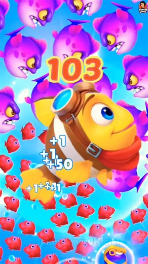 LITTLE FISHDOM VS GIANT OCTOPUS BOSS?! 😱🐙 | AQUARIUM CRUSH GAMEPLAY