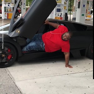 How to gracefully dismount a Lamborghini 😂👏 | UNILAD