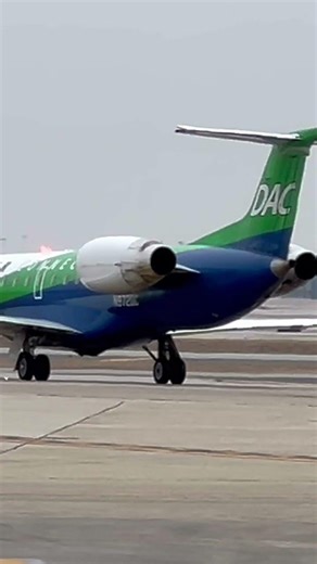 This Is Denver Air Connection #denver #denveraur #airplanespotting #airlineexperience #planespotting