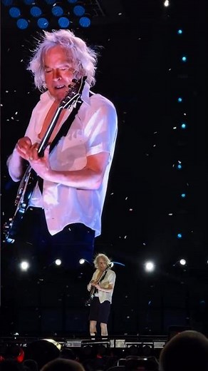 Angus Young's guitar tapping lit up Denver in a storm of confetti! ⚡ #ACDC #Denver #tapping