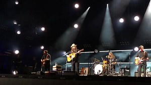 21K views · 829 reactions | Chris Stapleton led a massive “Broken Halos” crowd singalong.  | People Country | Facebook