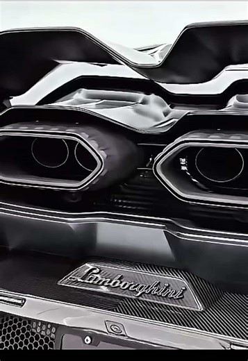 Lamborghini Revuelto 2025 - Siêu xe hybrid 1.001 mã lực