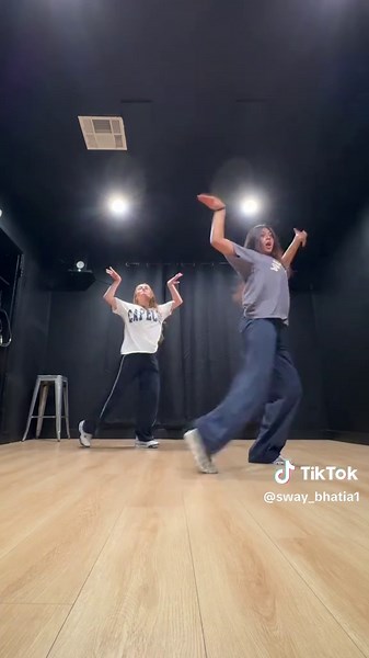 Dancing Fun with Kelly Sweeney and Zombies 4