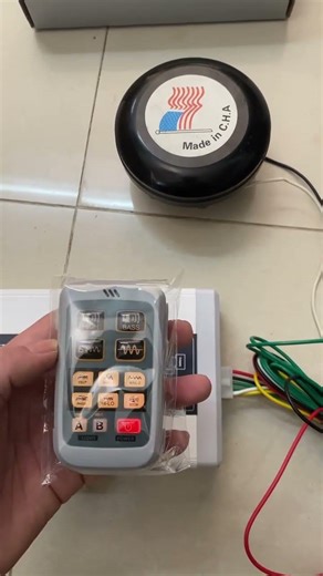 100watts wireless remote control siren, with 2 ways lamp control.