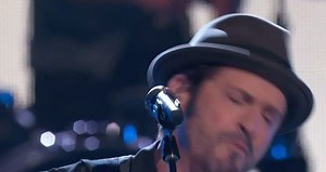 The Voice USA 2013 Tony Lucca Never Gonna Let You Go