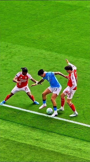 10/10 Nutmeg Skills in Football 😳