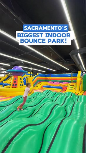 🎉 FUNBOX Sacramento — the ultimate bounce adventure! We celebrated our daughter’s birthday at @funboxsac Sacramento, and it was such a blast! The kids couldn’t stop bouncing through giant slides, obstacle courses, and climbing zones — and the free arcade area was the cherry on top 🎈 📍 Location: 4710 Natomas Blvd Suite 190, Sacramento 🕒 Hours: Mon–Thursday 2 PM–8 PM Friday: 2 PM- 9:30 PM Sat 9 AM–9 PM Sun 9 AM–8 PM 🎟️ Price: $19.99 for a 90-min session (ages 6 ) $14.99 (age 3-5), ages 0–2 FR