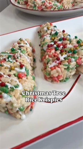 🎄✨ DIY Christmas tree Rice Krispies treats! 🍬 Slice like a pie, pop in sticks, and decorate with food gel sprinkles — so easy and festive! Want everything I used to make them? Comment “Holiday Treats” below and I’ll send everything to your inbox! 🤍 #ChristmasTreats #RiceKrispiesTreats #HolidayBaking #DIYDesserts #FestiveSnacks #FamilyBaking #HolidayTreats #FacebookLifestyle #ChristmasSnackIdeas #HolidayRecipes #DIYChristmas | YWM Family